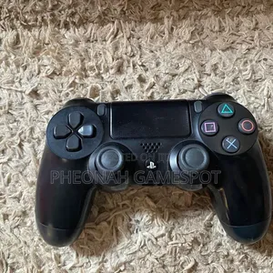 PS4 Original UK Used Controller – Strong Pad, Serious Gaming!