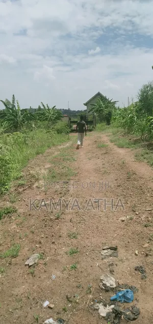 Land for Sell in Matugga Buwambo Road .