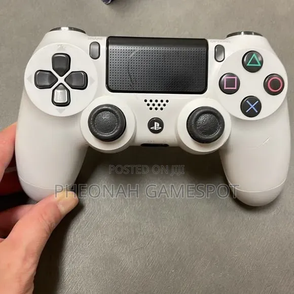 PS4 Original UK Used Controller – UK Quality at Your Fingertips!