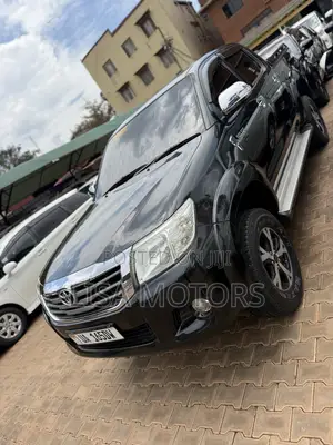 Toyota Hilux 3.0 D-4D 4x4 2012 Black