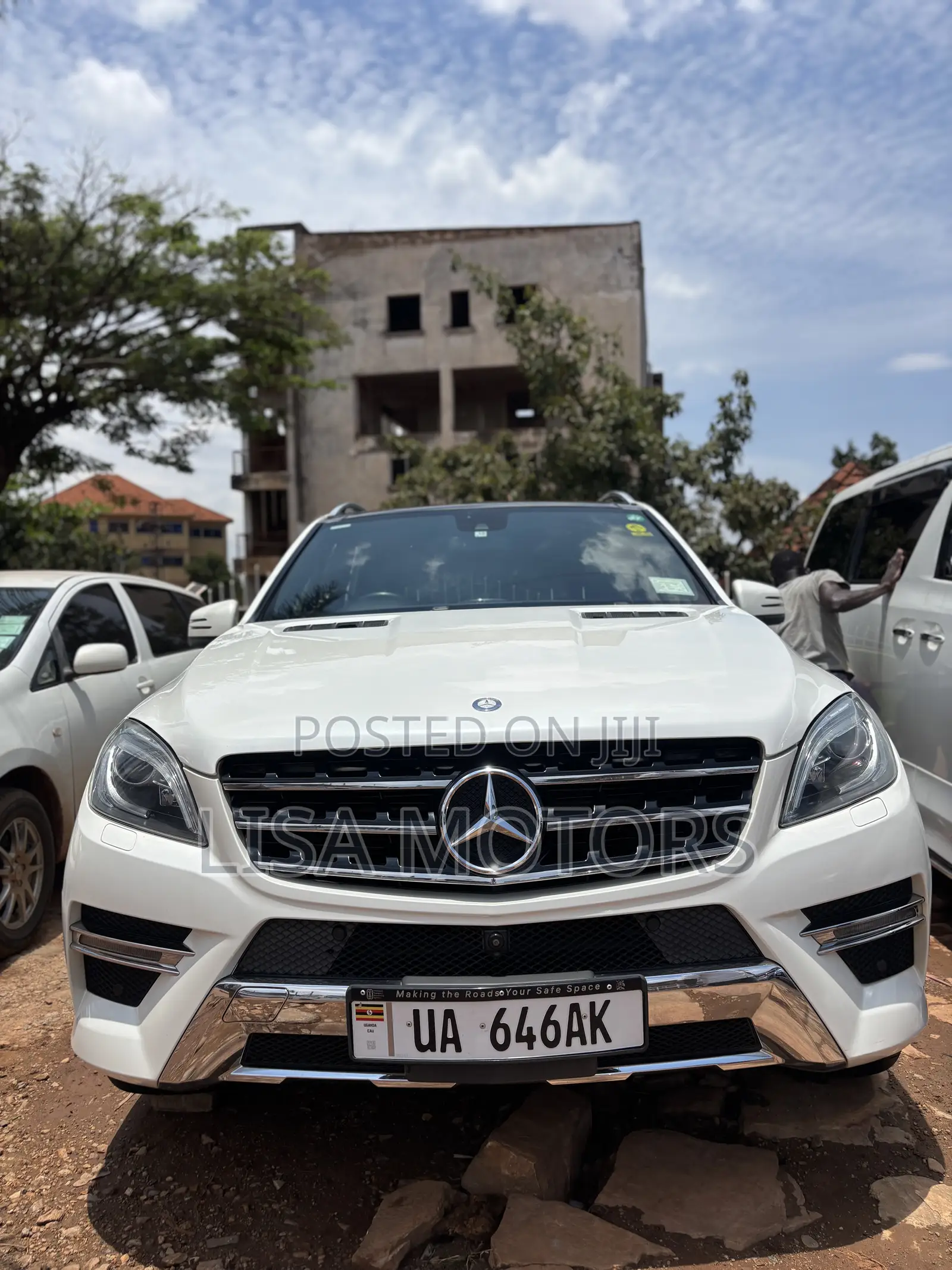 Mercedes-Benz M Class ML350 4dr SUV (3.5L 6cyl 7A) 2014 White