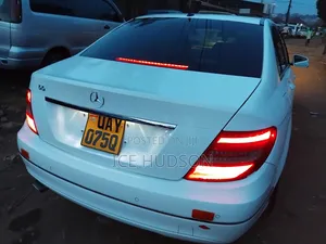 Mercedes-Benz C200 2008 White