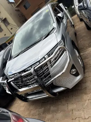 Toyota Alphard 2.5 Petrol FWD 2017 Silver