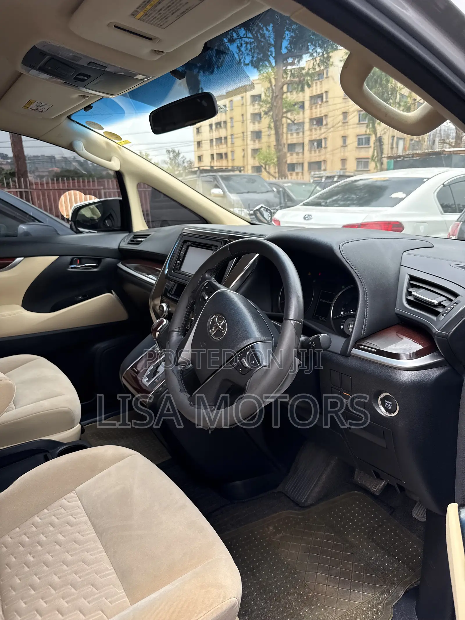 Toyota Alphard 2.5 Petrol FWD 2017 Silver