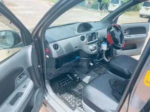 Toyota Sienta 2011 Gray