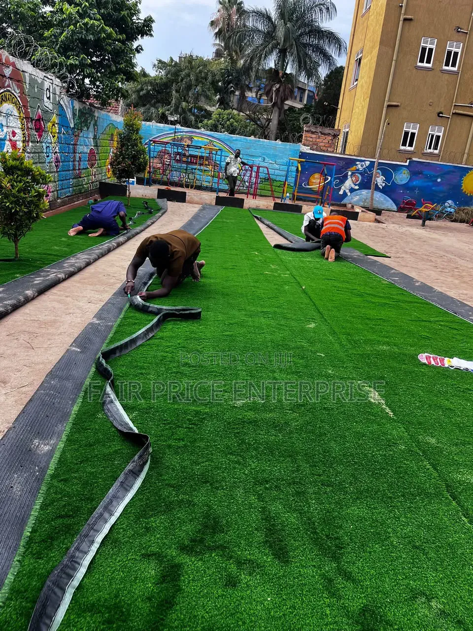 Compound Grass Carpet. Standard Meter