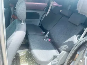 Toyota Sienta 2011 Gray