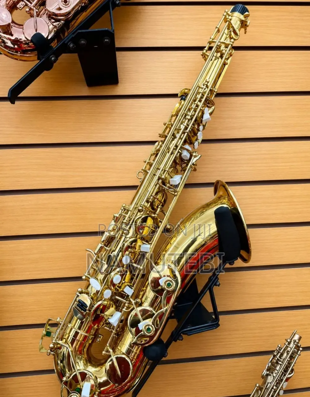 Yamaha Alto Saxophone With Strap, Reed and Box