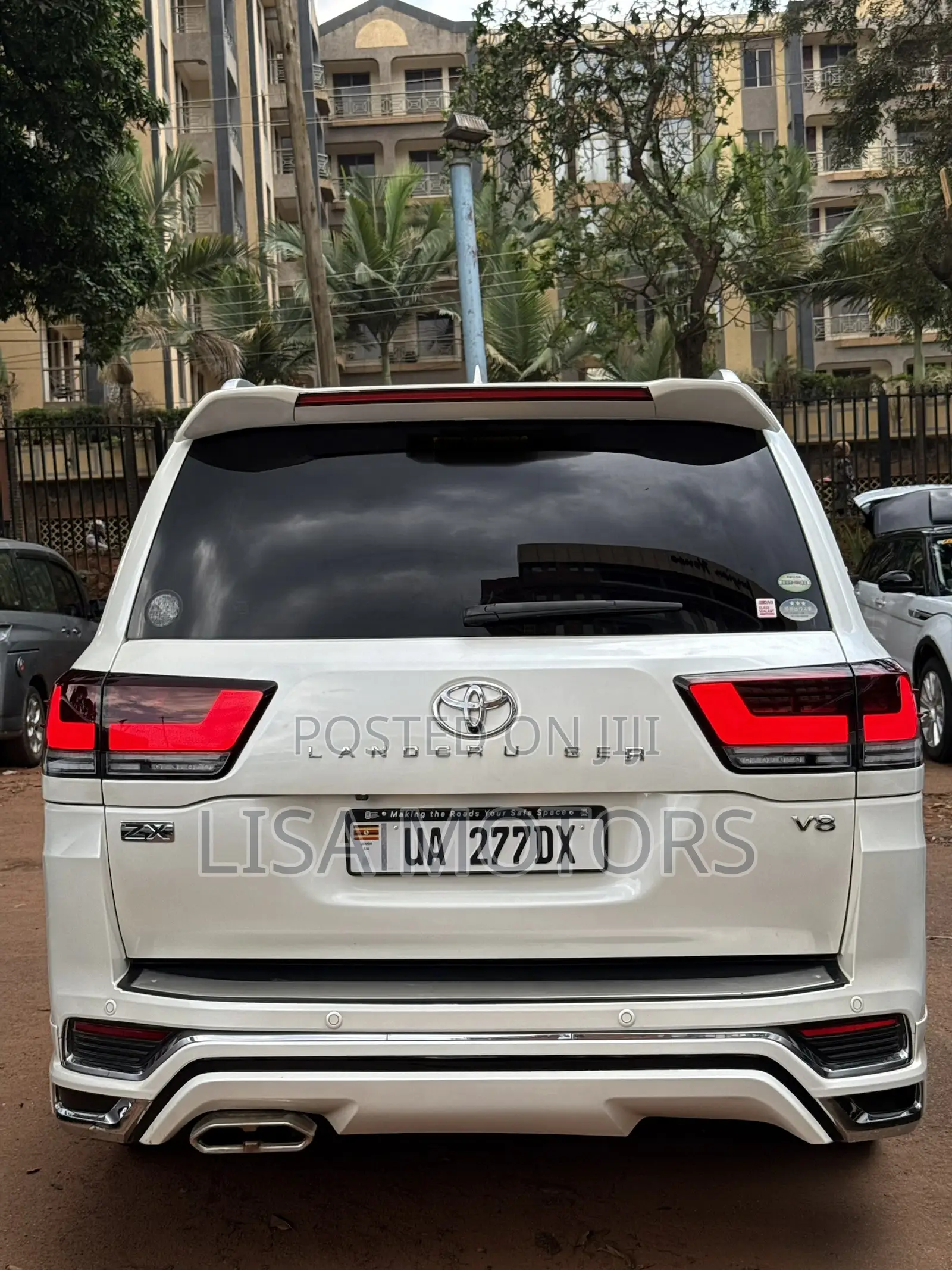 Toyota Land Cruiser Prado 4.0 Petrol GX-L 2012 White