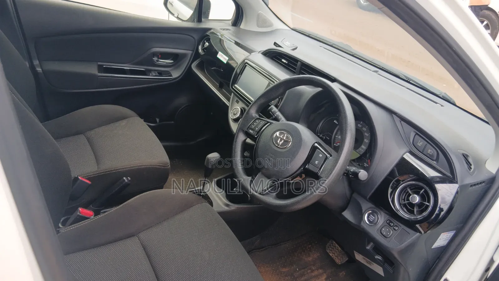 Toyota Vitz 2018 White