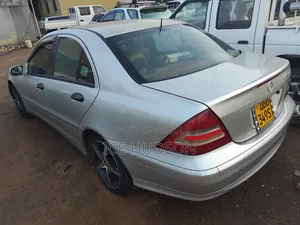 Mercedes-Benz C200 2003 Silver