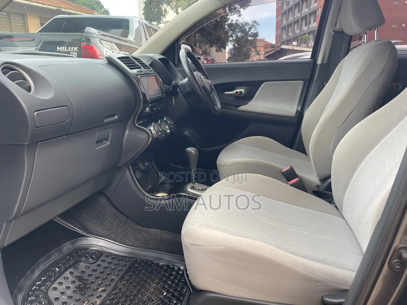 Toyota Raum 2008 White