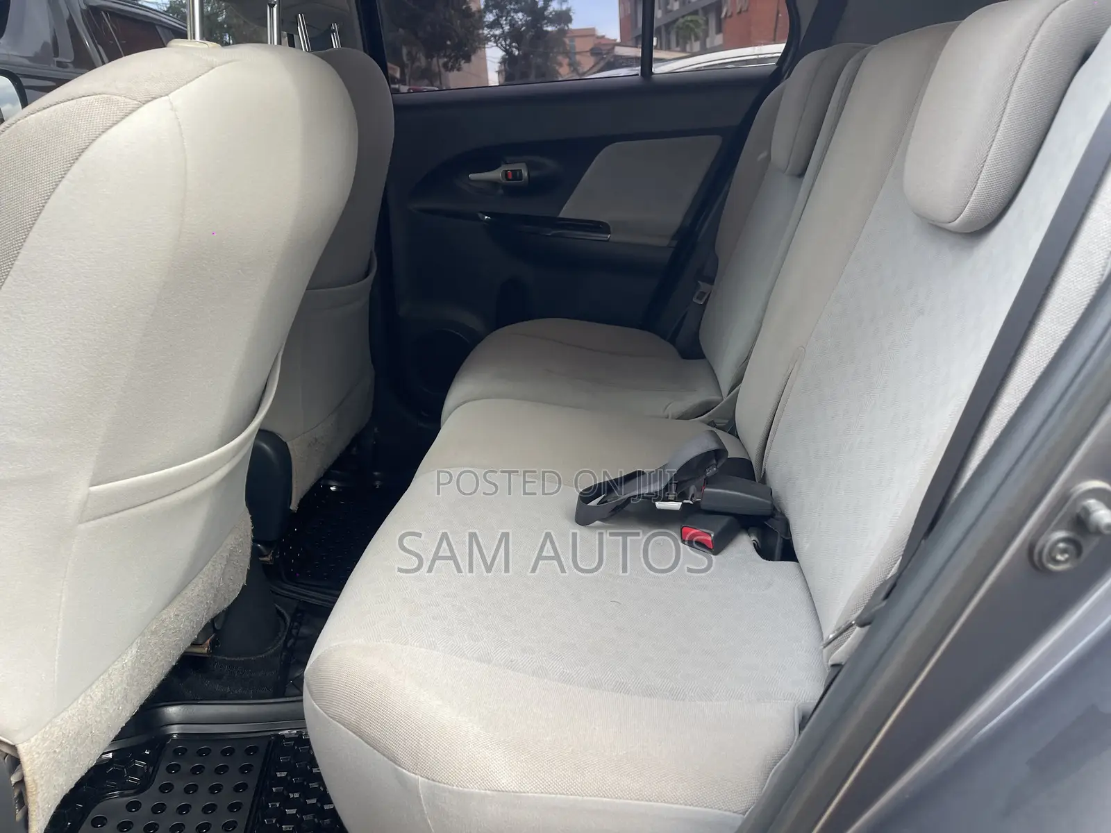 Toyota Raum 2008 White