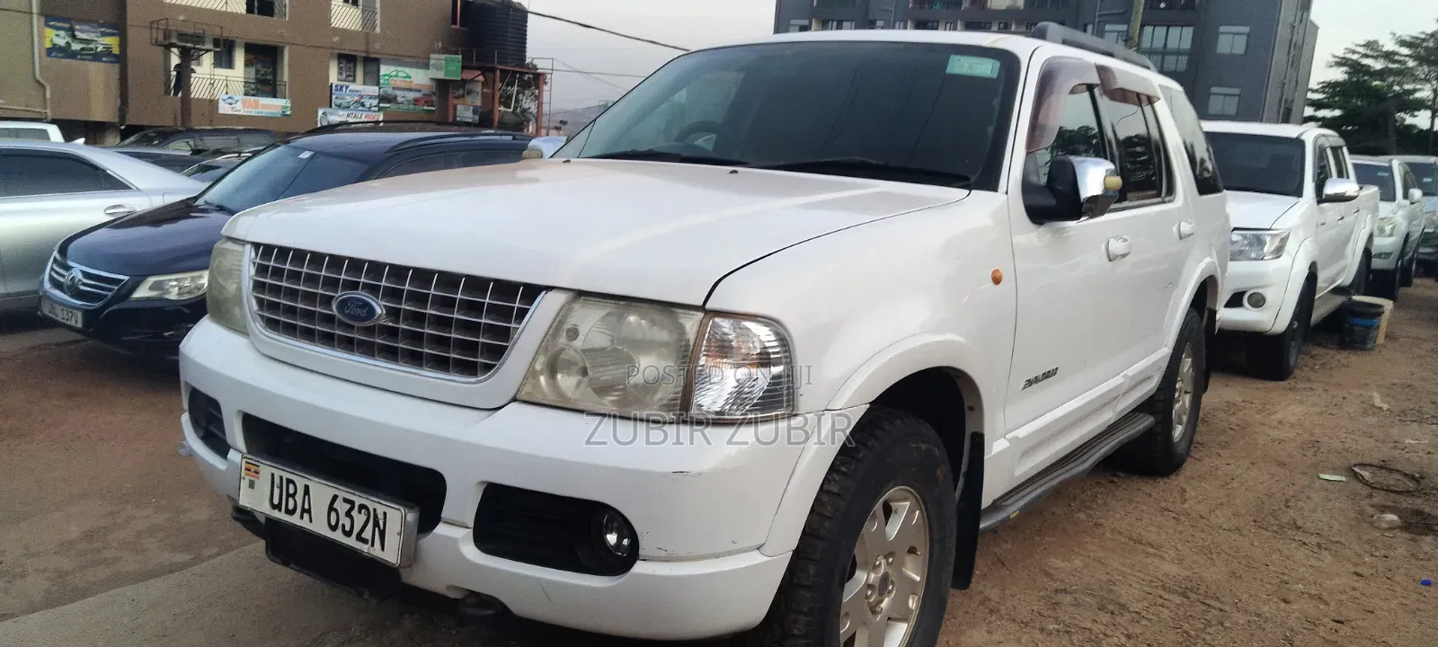 Ford Explorer 2004 White