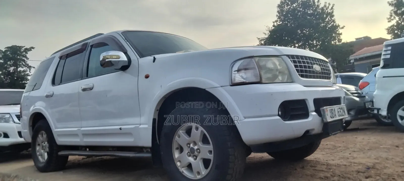 Ford Explorer 2004 White