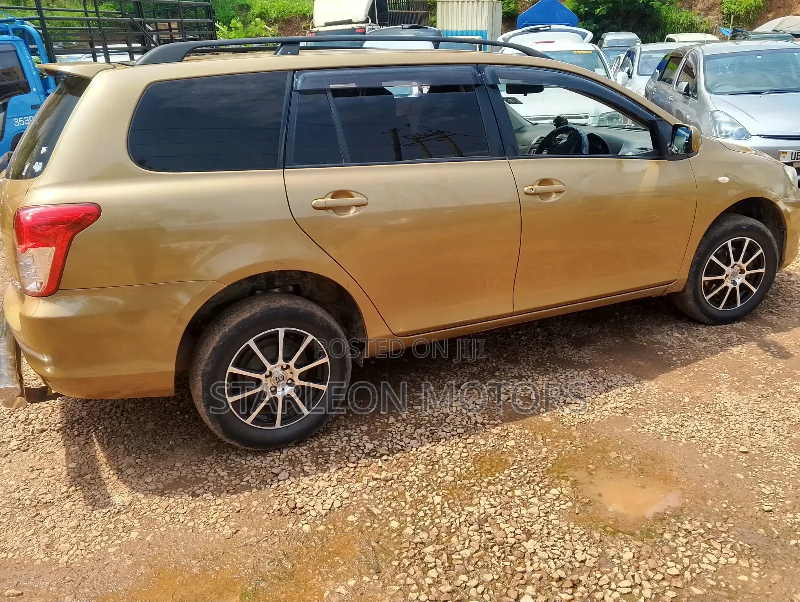 Toyota Corolla Fielder 2010 Gold