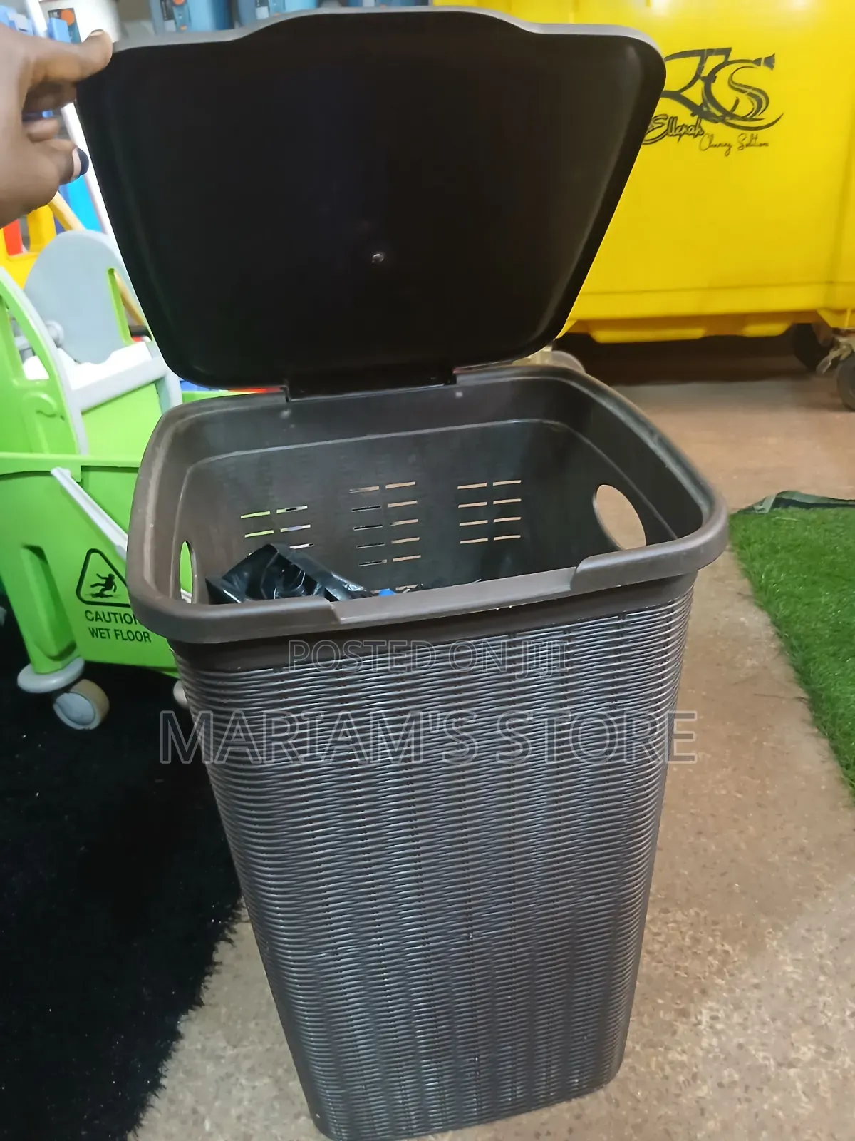 Plastic Laundry Hamper/Basket With a Woven Rattan Texture,