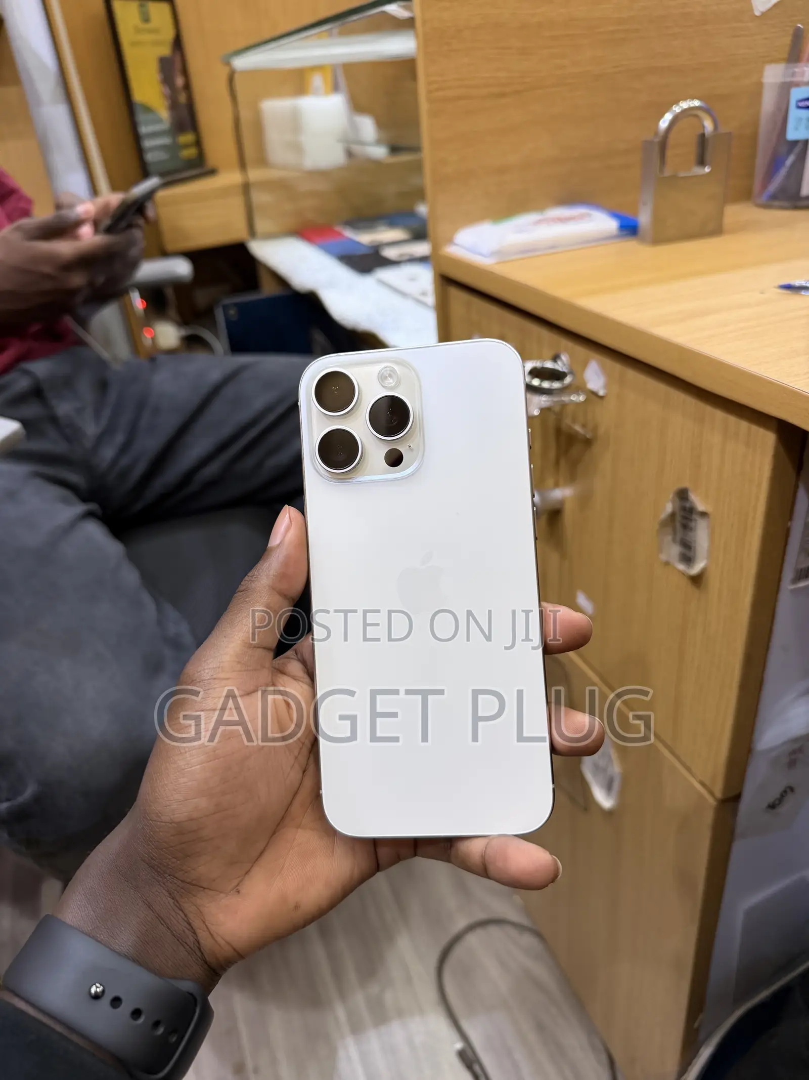 Apple iPhone 16 Pro Max 256 GB White