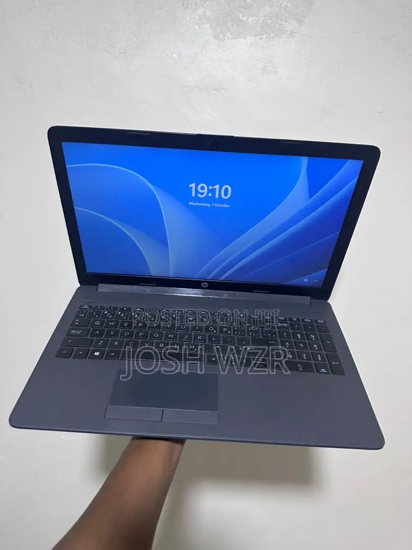 Laptop HP 250 G7 8GB Intel Core i5 HDD+SSD 512GB