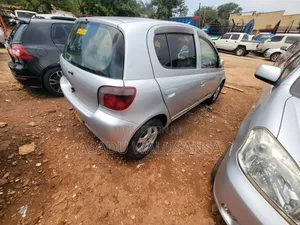 Toyota Vitz 2003 Silver