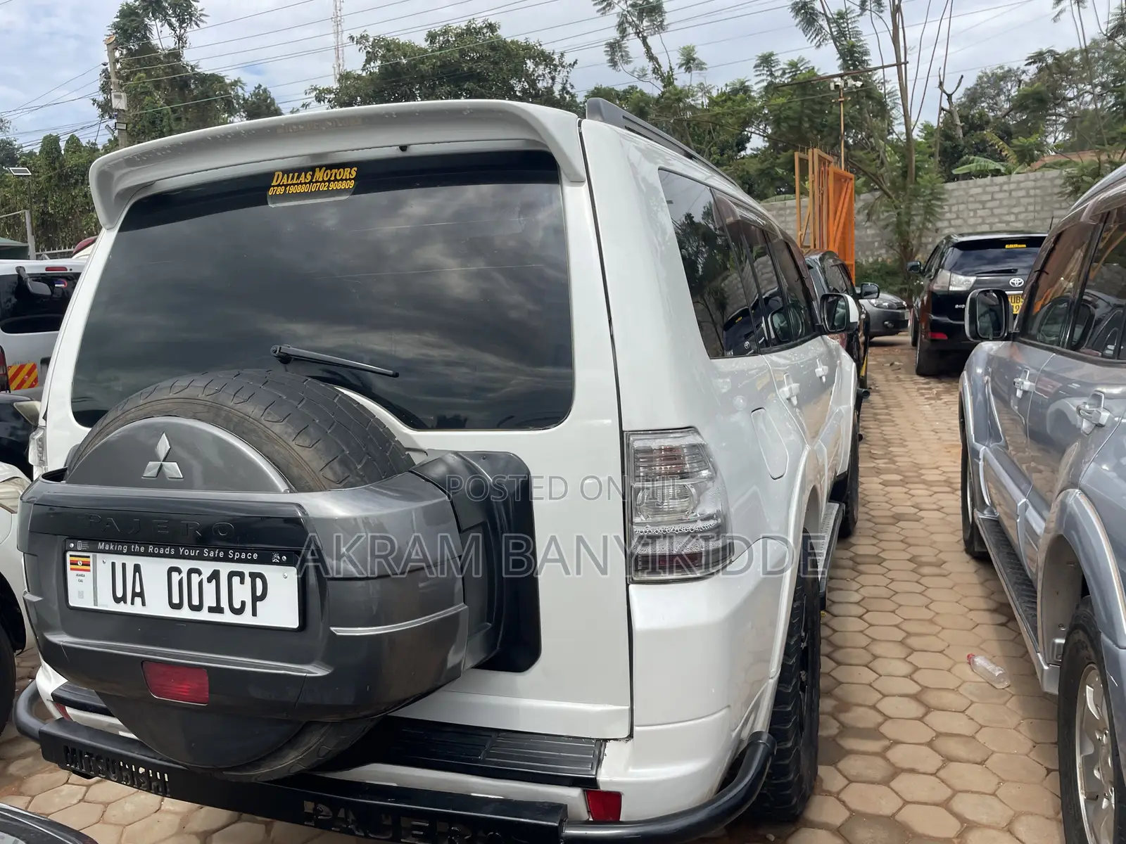 Mitsubishi Pajero 2010 White