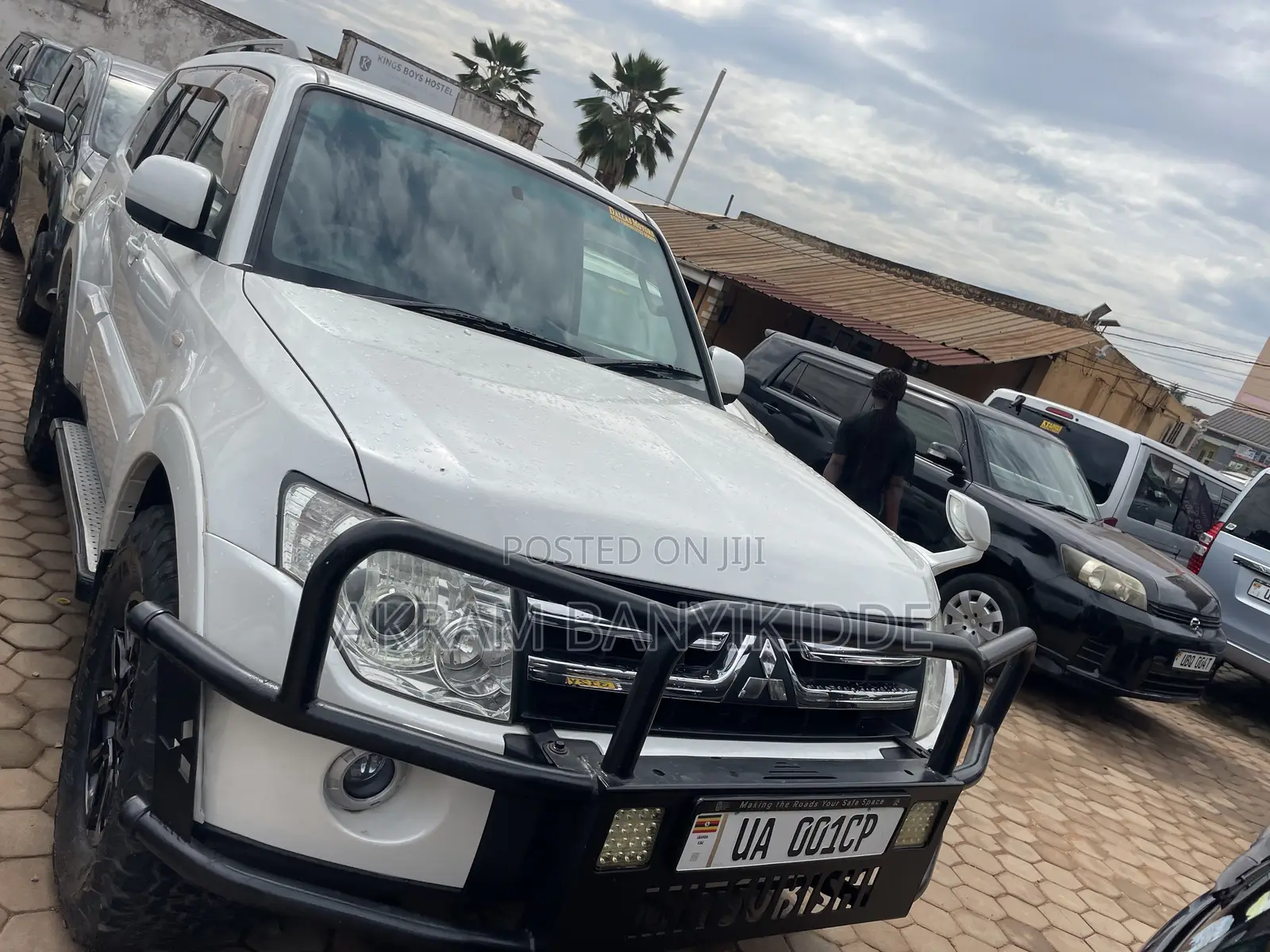 Mitsubishi Pajero 2010 White