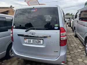 Toyota Noah 2013 Blue