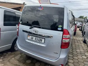 Toyota Noah 2013 Blue