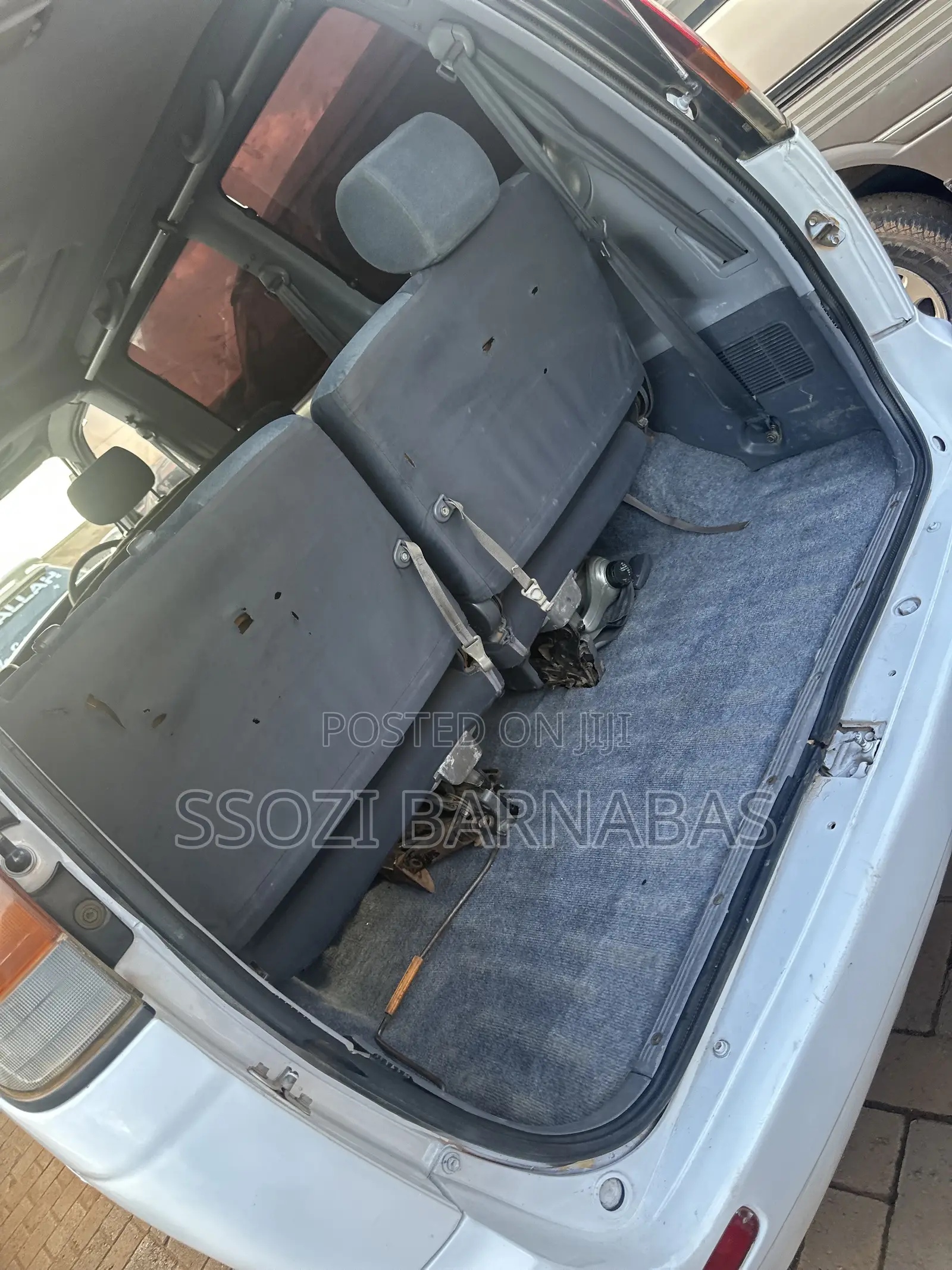 Toyota Noah 2002 White