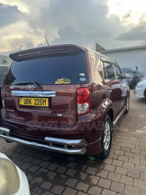 Toyota Corolla Rumion 2007 Maroon