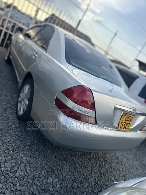 Toyota Mark II 2000 Silver