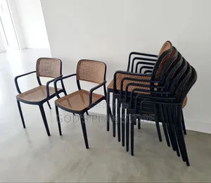 Iso Plastic Chairs Plastic Chairs for Garden Beach and Restaurant