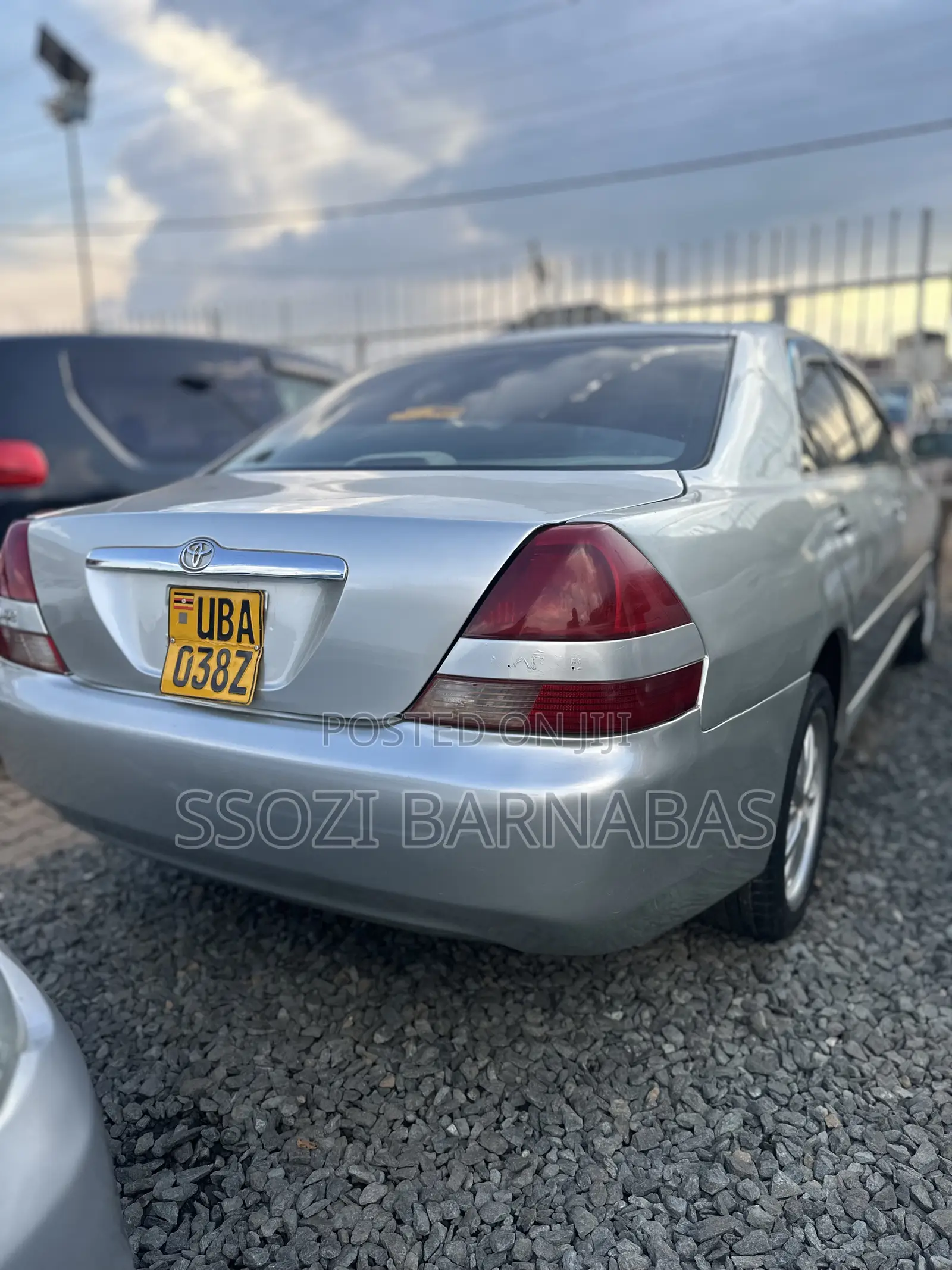 Toyota Mark II 2000 Silver