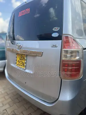 Toyota Noah 2008 Silver