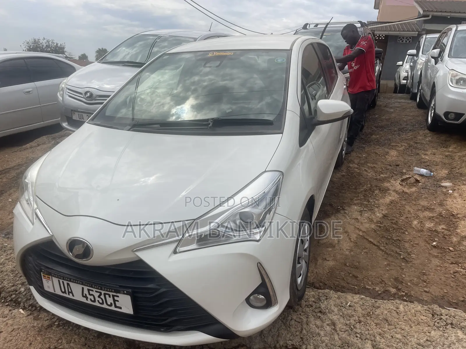 Toyota Vitz 2017 White