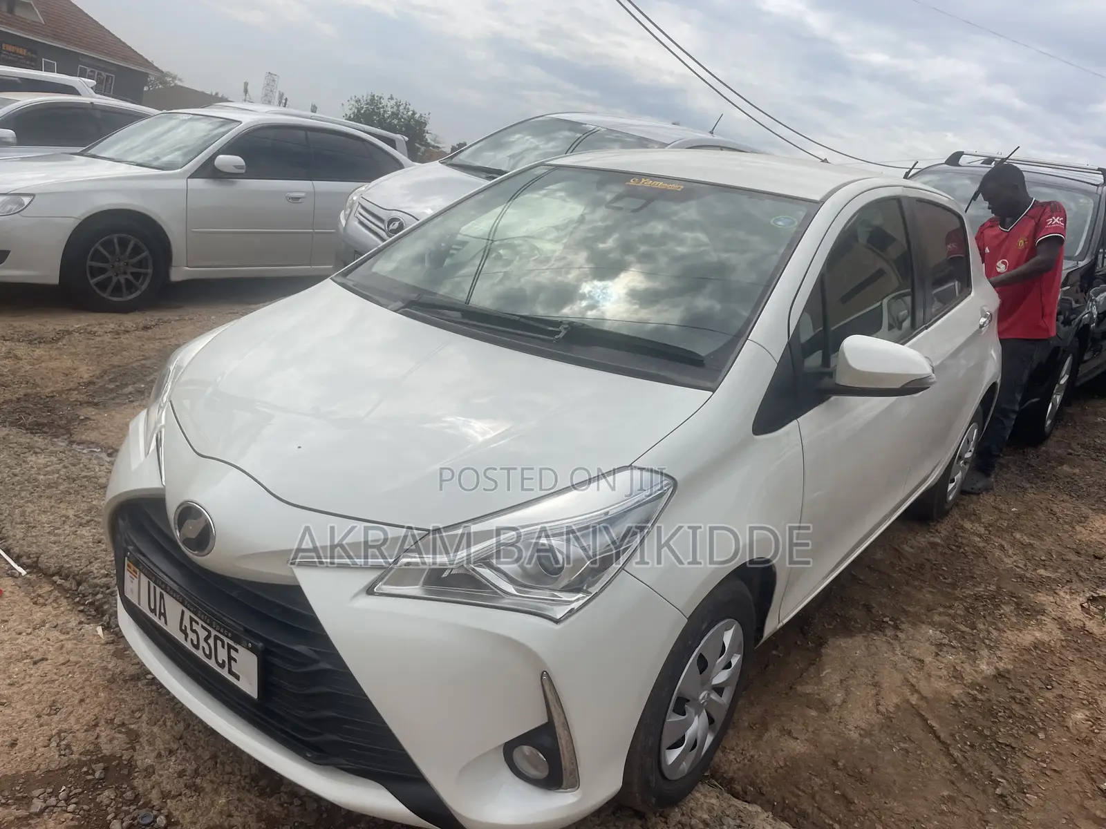 Toyota Vitz 2017 White