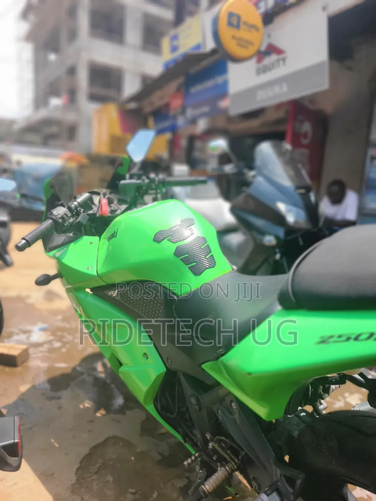 Kawasaki 2011 Green