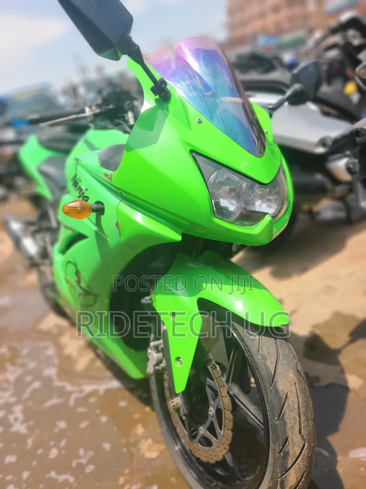Kawasaki 2011 Green