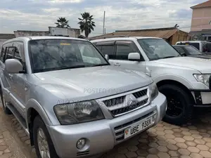 Mitsubishi Pajero 2007 Silver
