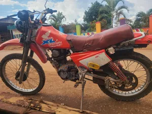 Honda XL 125 1998 Red