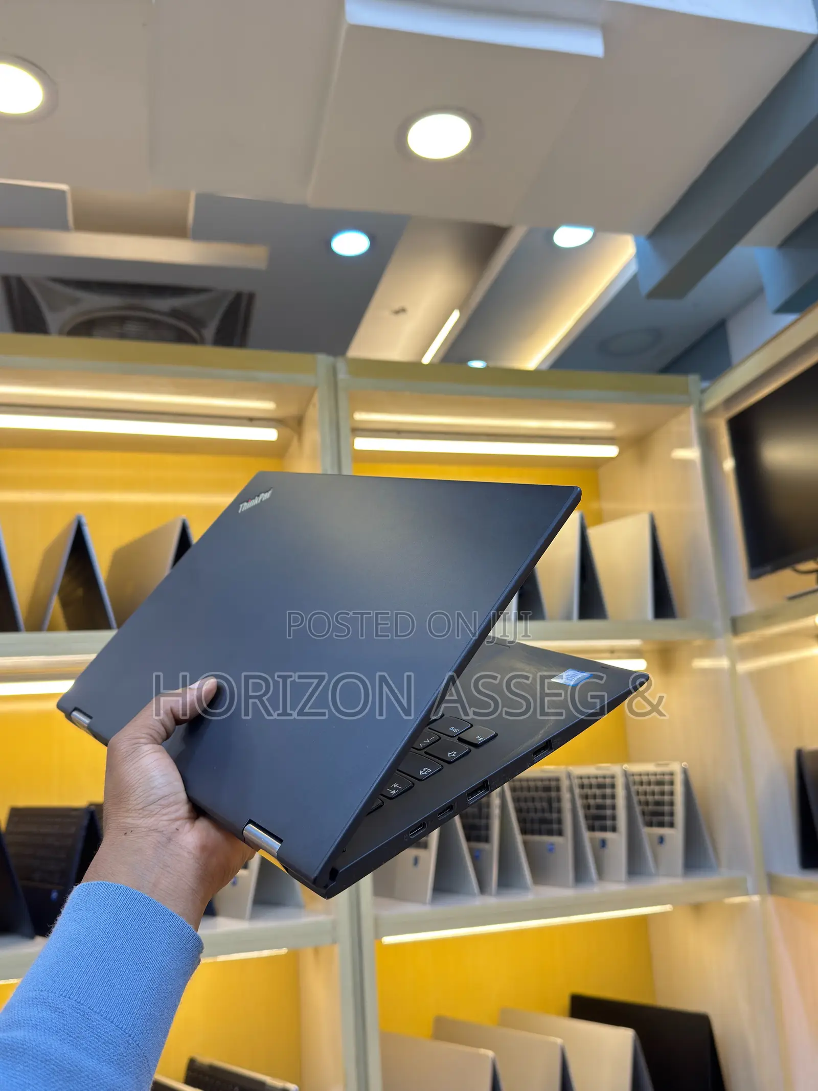 New Laptop Lenovo ThinkPad X1 Yoga 8GB Intel Core i5 SSD 256GB