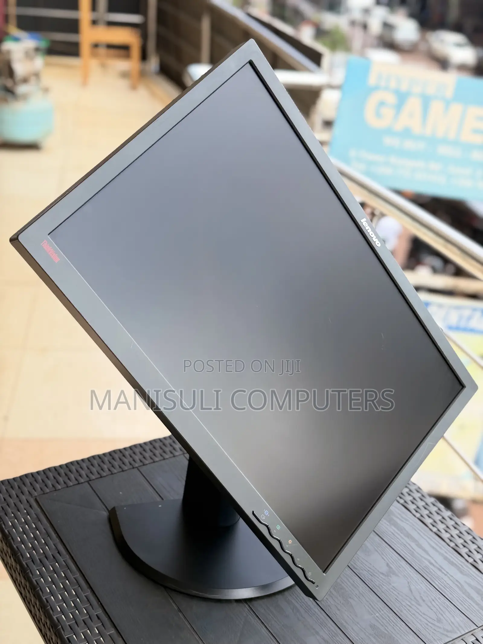 Lenovo IPs 24 Inch Screen