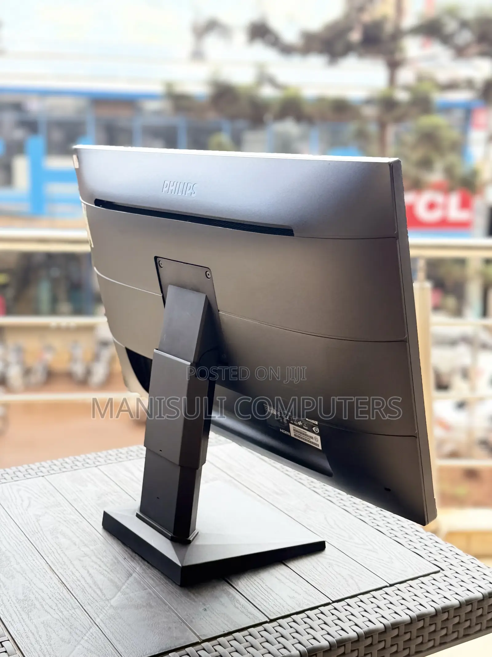 Type C and HDMI and USB 3.0 IPs Monitor 27 Inch Screen