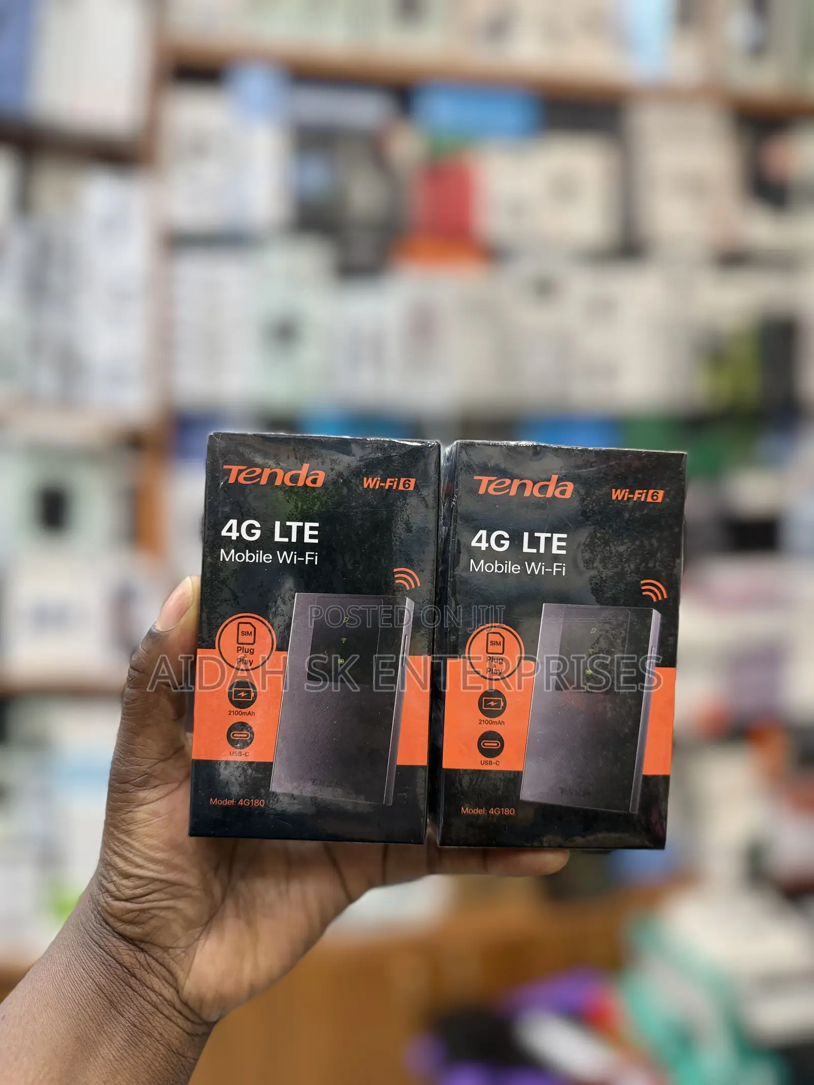 Tenda 4G180 4G LTE Mobile Wi-Fi Router.