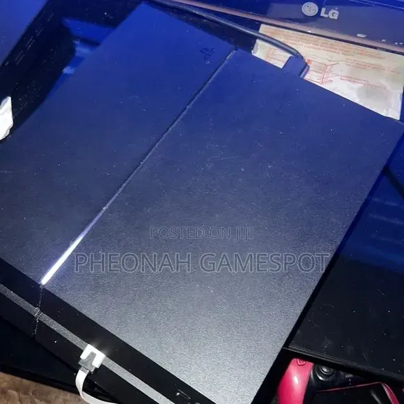 PS4 Standard – (12 Games & 2 Pads) Real Fun and Real Competition