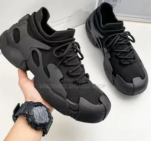 Easy Sneakers