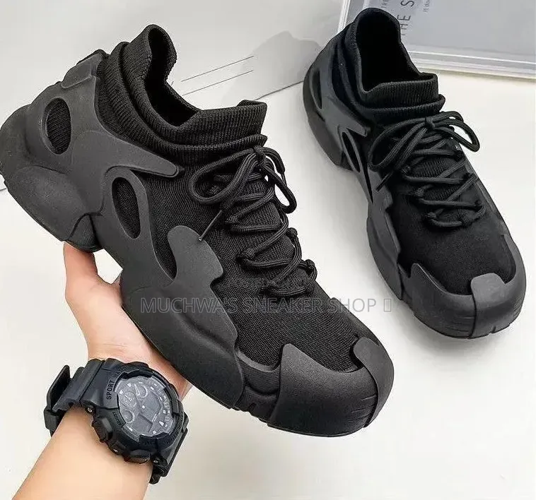 Easy Sneakers