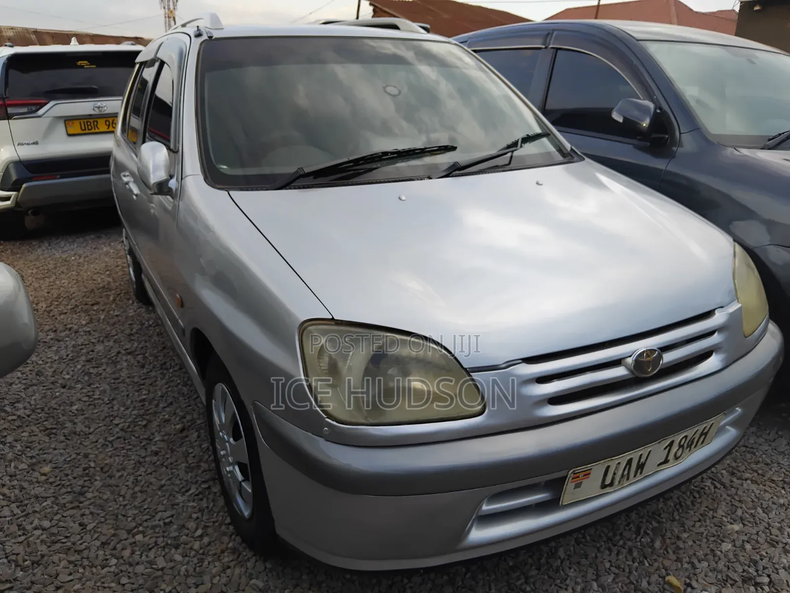 Toyota Raum 2003 Silver