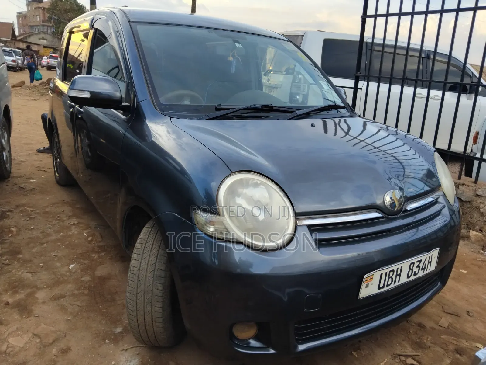 Toyota Sienta 2008 Black