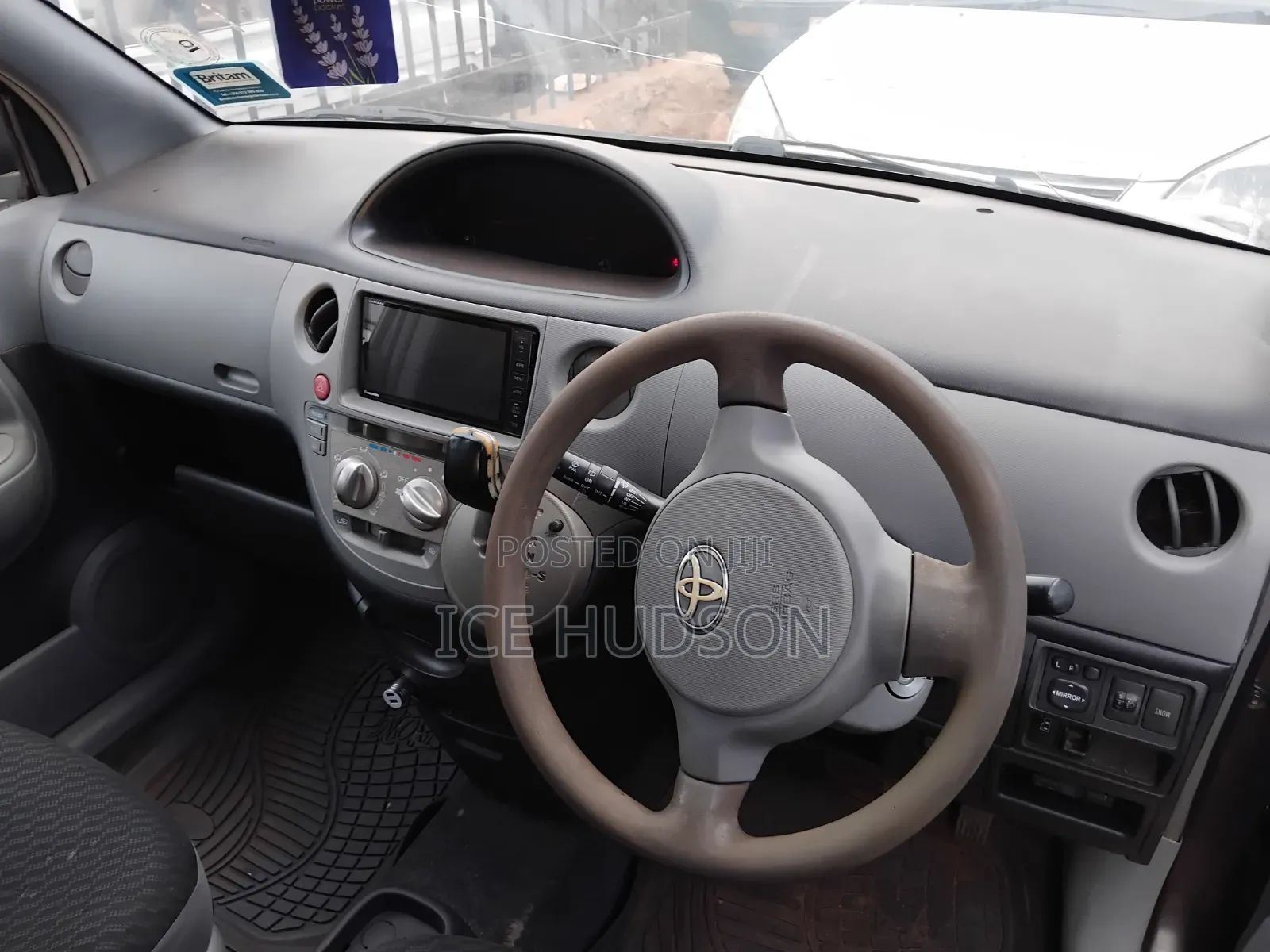 Toyota Sienta 2008 Black